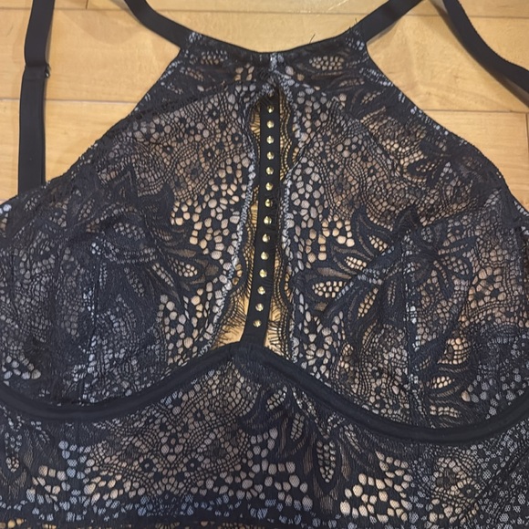 Victoria’s Secret Black Lace Bralette - Picture 3 of 6